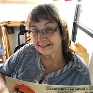 Meet your Posher, Debbie